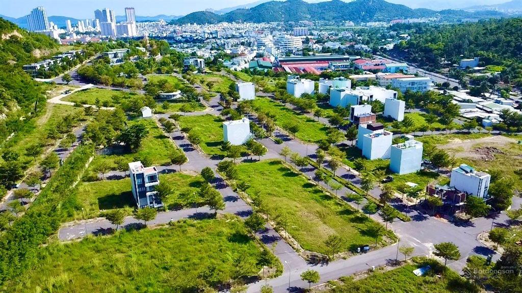 Bán đất biệt thự chân núi cô tiên  hoàng phú nha trang