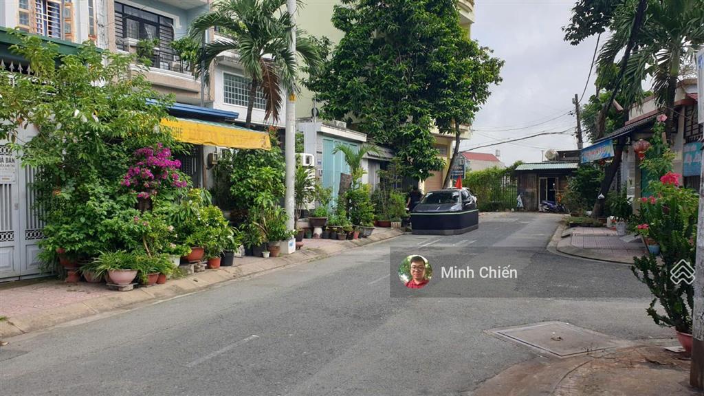 Đất thô cư mặt tiền nhựa xã bà điểm gần chợ  phan văn hớn và bà điểm 5