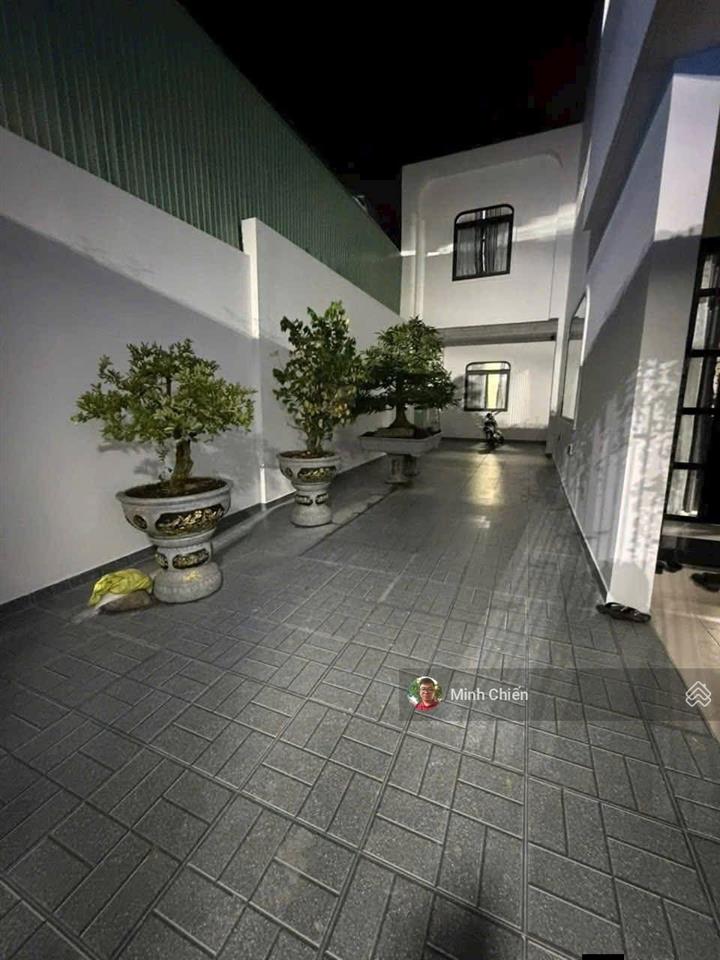 Nhà 1 trệt 2 lầu 8x20m, 1/tô ký gần nguyễn ảnh thủ ngã ba bầu hóc môn