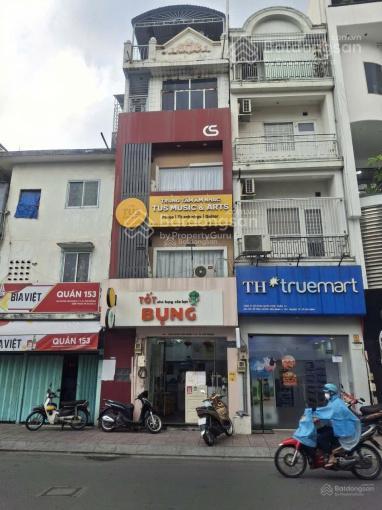 Mặt tiền kinh doanh huỳnh văn bánh đoạn đẹp kết cấu 4 lầu vỉa hè để xe rộng. giá chỉ 9.5 tỷ tl