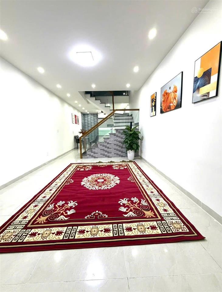 Bán nhà 50m 4 tầng, lô góc 2 mặt thoáng, ôtô đỗ trong nhà, độc lập, giáp aeon mall thiên lôi