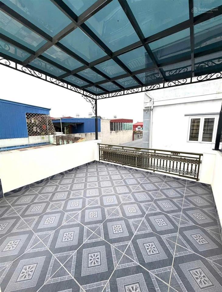 Bán nhà 50m 4 tầng, lô góc 2 mặt thoáng, ôtô đỗ trong nhà, độc lập, giáp aeon mall thiên lôi