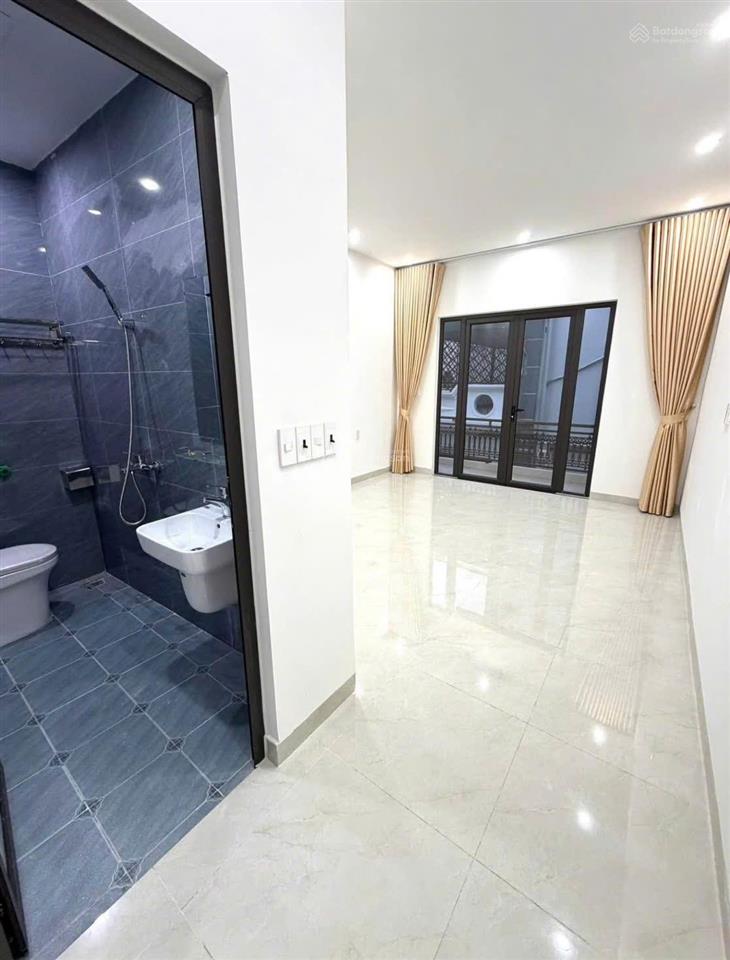 Bán nhà 50m 4 tầng, lô góc 2 mặt thoáng, ôtô đỗ trong nhà, độc lập, giáp aeon mall thiên lôi