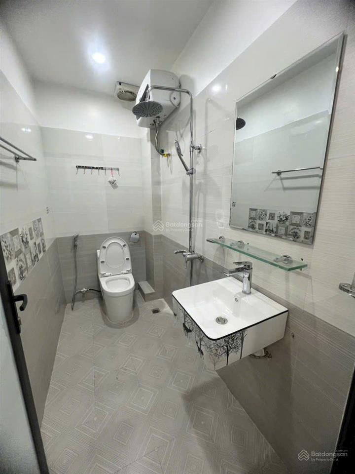 Hàng siêu hiếm phân khúc mặt ngõ oto tránh nhau tại lê chân