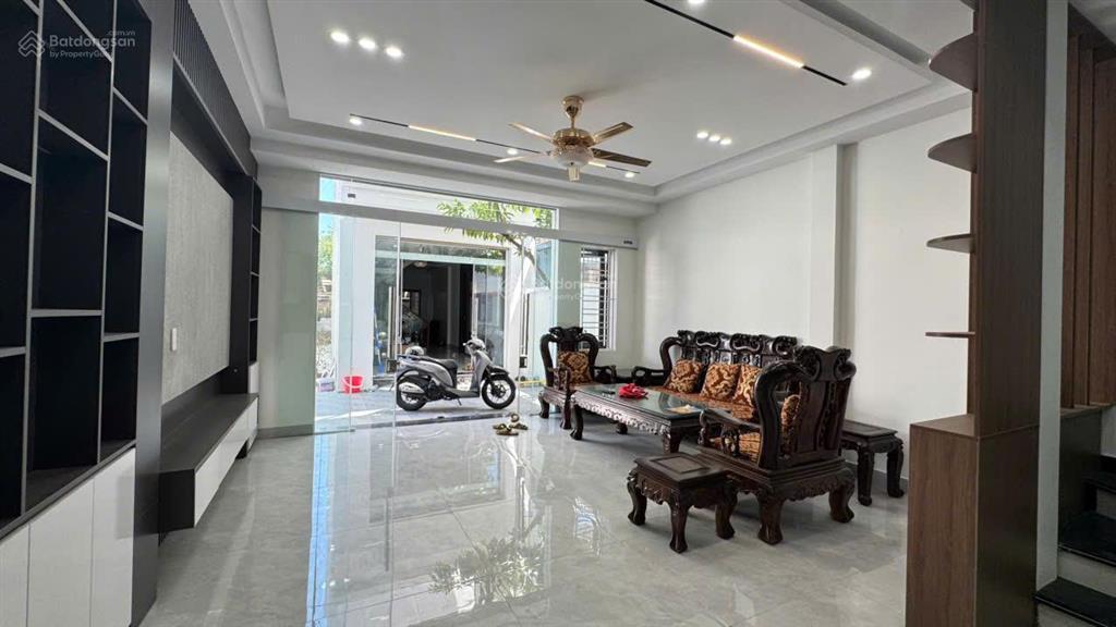Hot! nhà đẹp 3 tầng thiên lôi  gần aeon mall  chỉ xách vali về ở