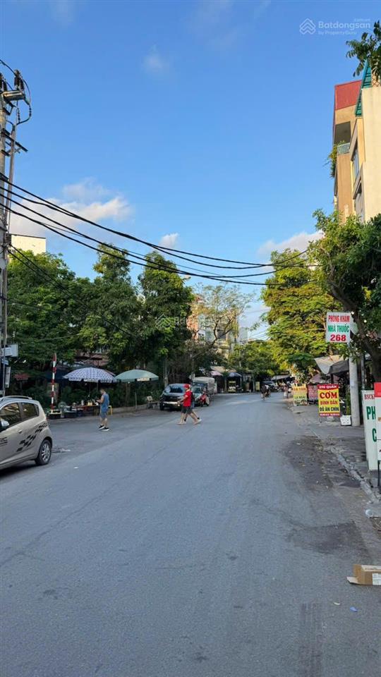 Mặt phố nguyễn công hoà  kinh doanh sầm uất  vỉa hè rộng nhà ở luôn
