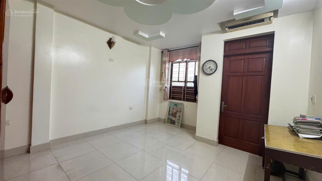Mặt phố nguyễn công hoà  kinh doanh sầm uất  vỉa hè rộng nhà ở luôn