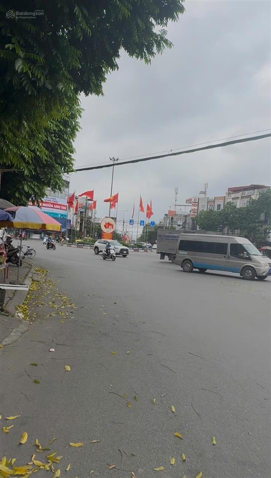 Bán nhà mặt đường đồng hòa, cách ngã 6 quán trữ 100m.  ngay 0977 030 ***