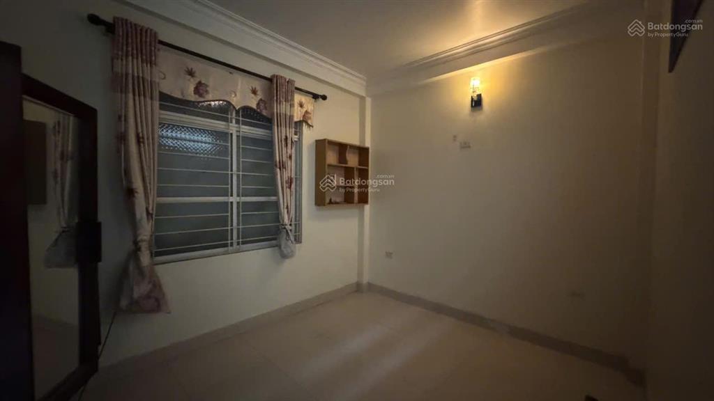 Mặt phố nguyễn công hoà  kinh doanh sầm uất  vỉa hè rộng nhà ở luôn