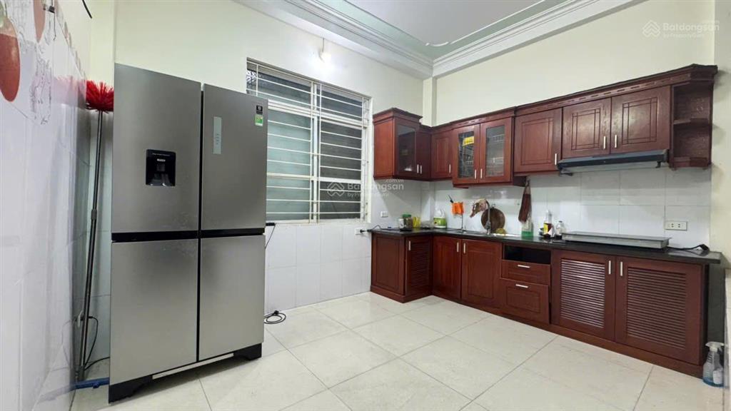 Mặt phố nguyễn công hoà  kinh doanh sầm uất  vỉa hè rộng nhà ở luôn