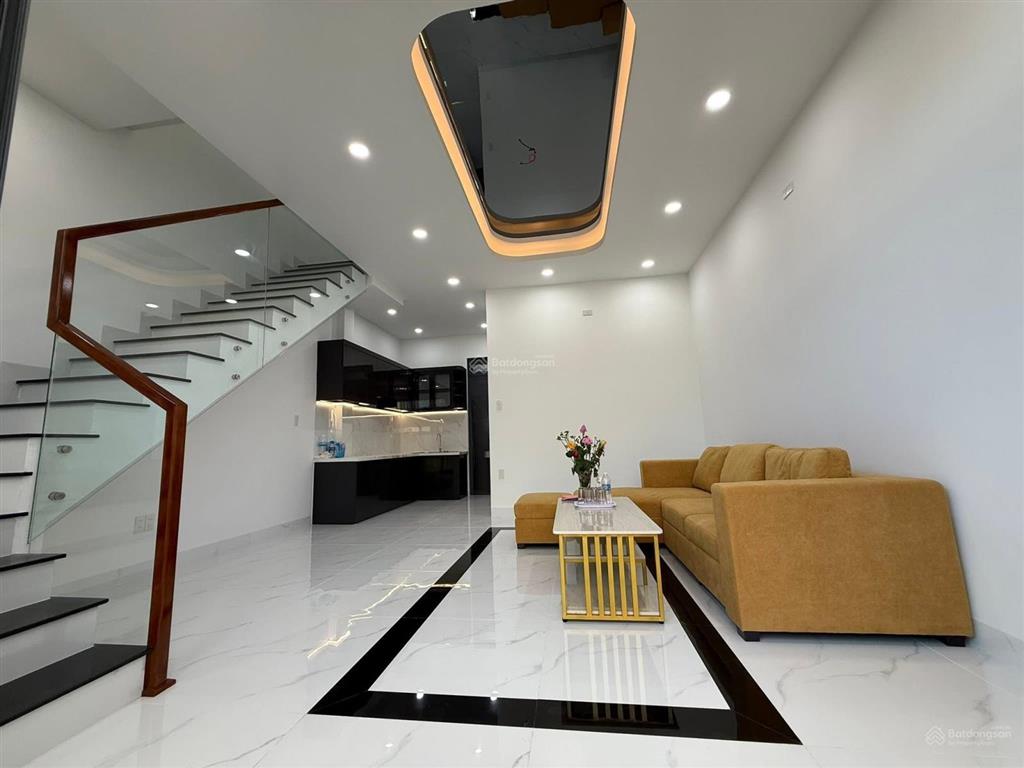 Bán nhà 2 tầng mới vĩnh trung, nha trang
* cách đường 23/10 chỉ 150m, gần siêu thị mega 0905 081 ***