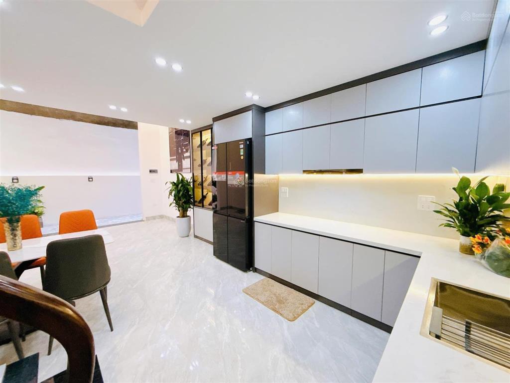 Bán nhà miếu đầm, nam từ liêm 40m2x5t, thang máy, cách ô tô 50m, chỉ 8.68 tỷ.