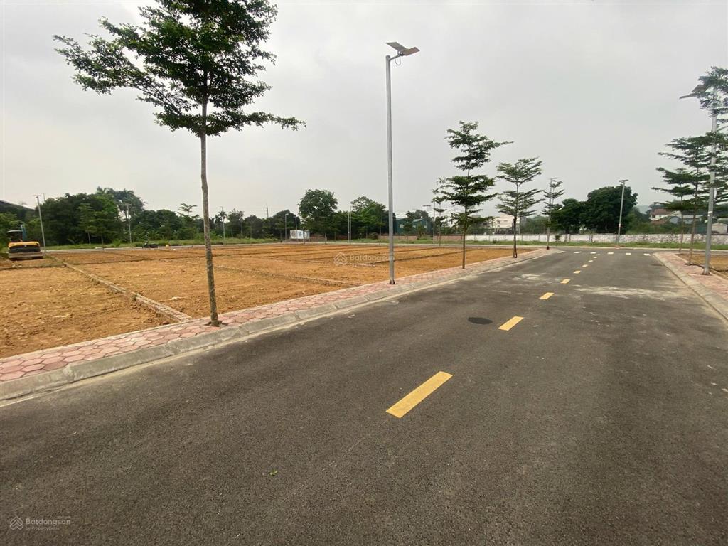Lô góc 2 mặt tiền hiếm tại hòa lạc!