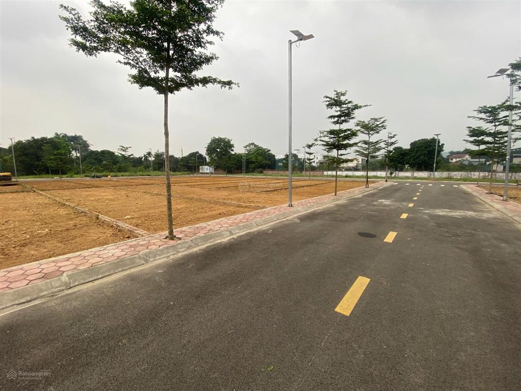 Lô góc 2 mặt tiền hiếm tại hòa lạc!