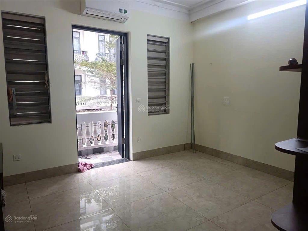 Cho thuê nhà liền kề phú diễn 5 tầng ô tô tránh 25tr
