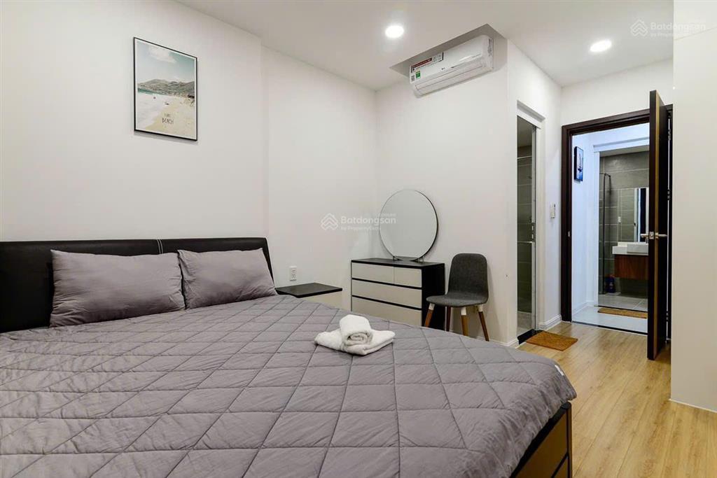 Phòng bql cho thuê c/c xi grand court quận 10 loại 2 phòng ban công view thoáng nhà mới 0931 918 ***