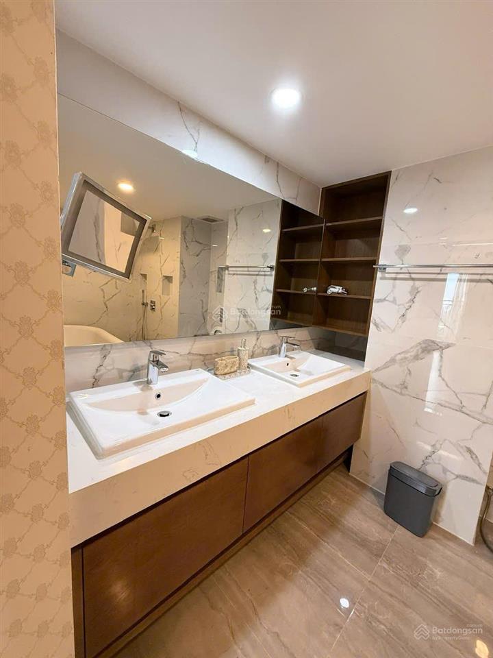Chung cư quận 11 tân phước plaza lô a 110m2 sổ hồng dòng tiền 20tr/tháng tầng cao gọi 0931 918 ***