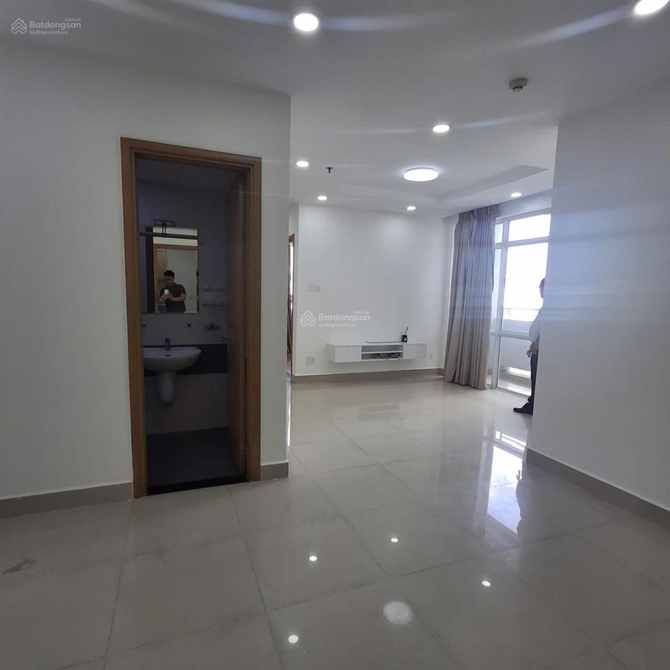 Chủ gửi phòng bql cho thuê c/c him lam quận 6 nội thất đa dạng ban công thoáng gọi 0931 918 ***