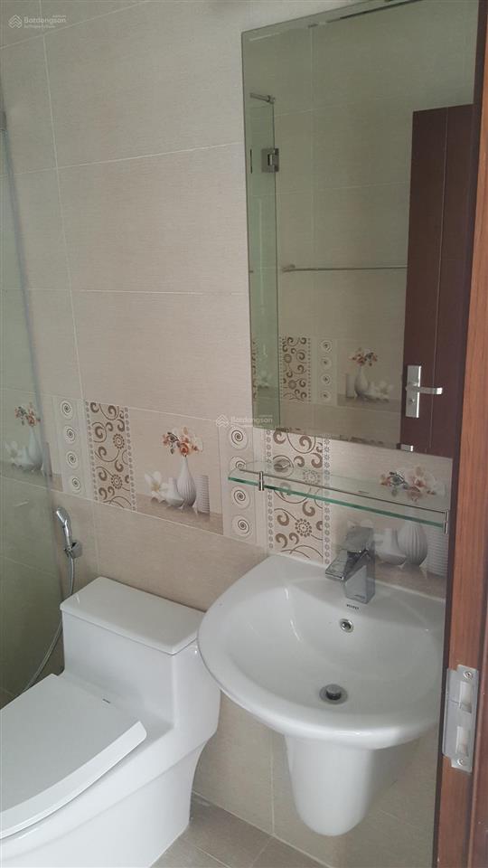 Cho thuê cc quận 6 remax nhà trống ( có máy lạnh rèm ) 94m2 2 phòng 2wc ở được liền  0931 918 ***