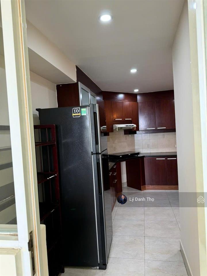 Gấp bán giảm 500 triệu căn hộ quận 5 hùng vương plaza 129,8m² có sổ 3 ngủ 3wc. gọi 0931 918 ***