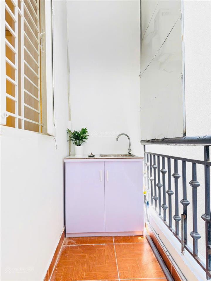 Phòng trọ đầy đủ công năng có bếp và ban công