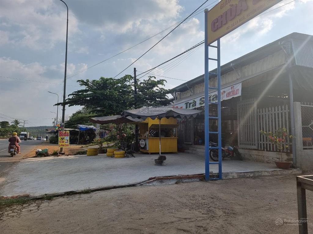 Vườn xoài đang thu hoạch 3400m2, đường bê tông, cách ql20 tầm 300m. công chứng ngay