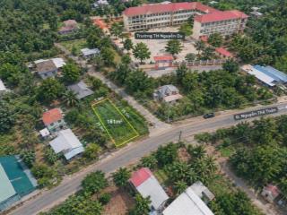 Đất thổ cư gần ngã tư dầu giây 161m2  mặt tiền đường nhựa ngay trường tiểu học  chỉ 1 tỷ 3