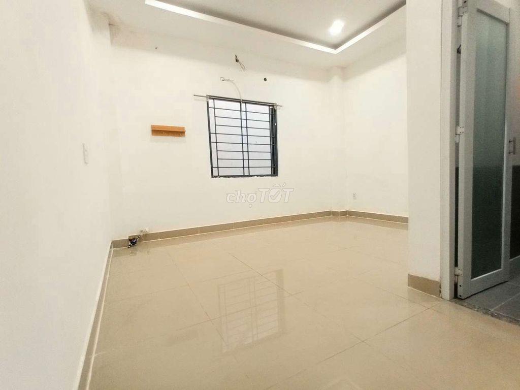 PHÒNG TRỌ 18M2  GẦN AEON TÂN PHÚ GIÁ 2TR3 ( PHÒNG TRỐNG ) 