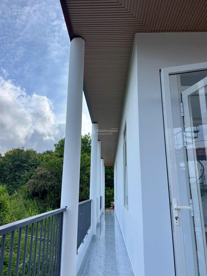 Nhà 2 tầng lộc thành thiết kế hiện đại