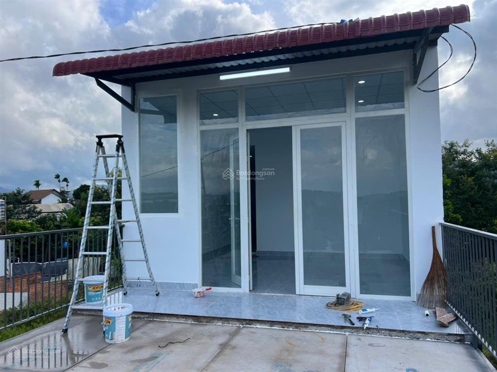 Nhà 2 tầng lộc thành thiết kế hiện đại