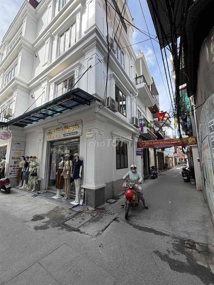 bán nhà mặt ngõ 261 Trần nguyên Hãn . 35m2x3,5 tầng