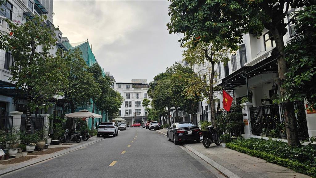Cần bán căn thô sl 142,3m2 manhattan, vin thượng lý, hồng bàng