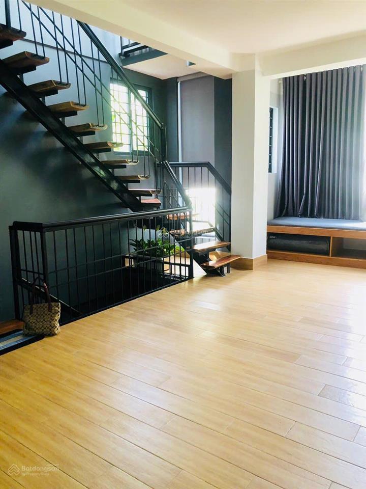 Bán nhà đẹp view biển chỉ 3 phút đi bộ ra biển quy nhơn