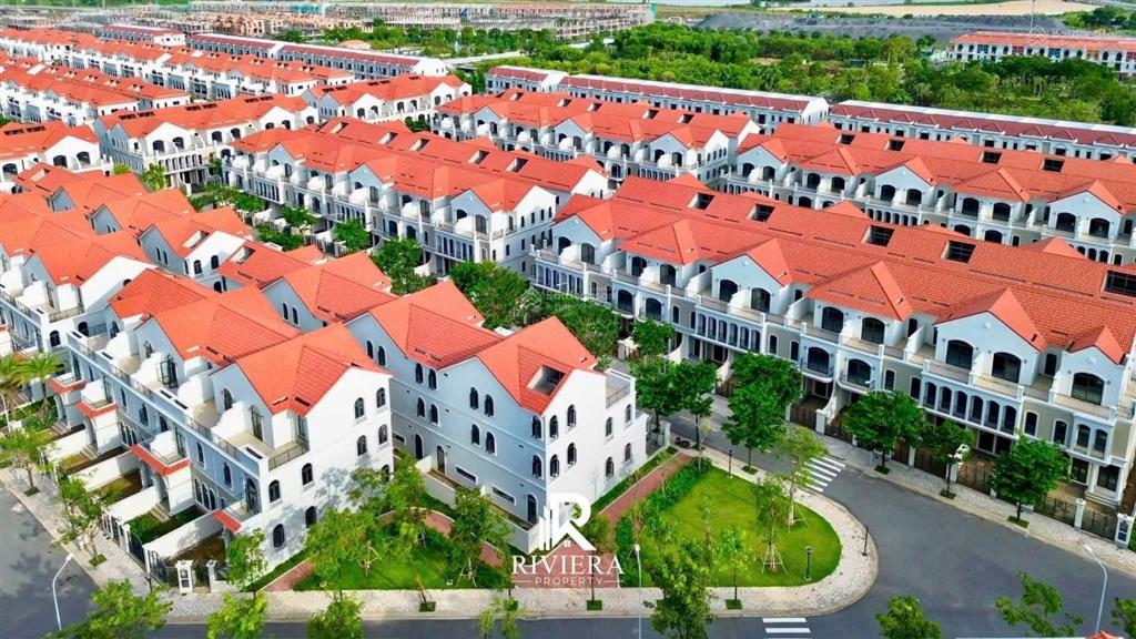 Cần bán căn nhà phố aqua city phân khu valencia giá 5,7 tỷ (đã có vat, trừ 5% nhận sổ) giá tốt