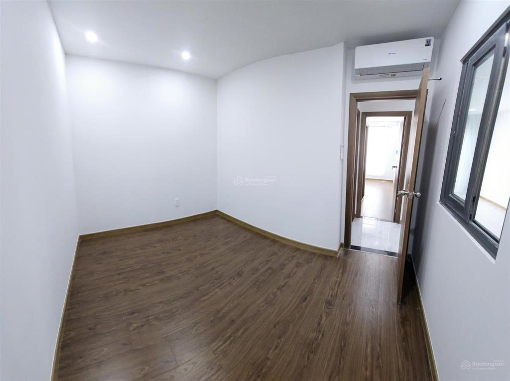 2,22 tỷ cho căn 2pn 2wc bcons city  tháp green topaz. tt 460 triệu nhận nhà. tặng thêm nội thất