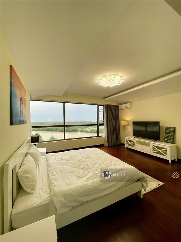 Hàng đẹp panorama 146m2 chỉ 37tr/tháng, ban công phòng khách thoáng, nội thất dính tường