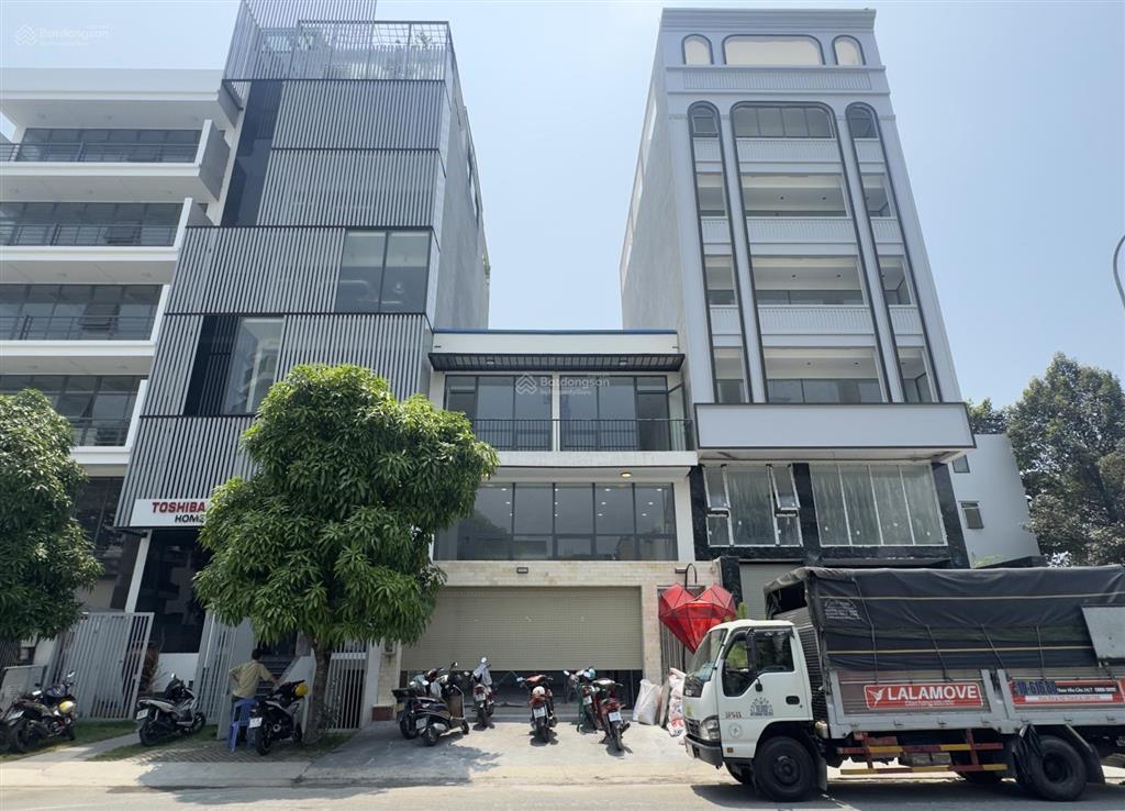 Cho thuê nhà mt nguyễn thanh sơn,dt 8x20m.trệt 2 lầu sàn trống.  quân 0901 380 ***