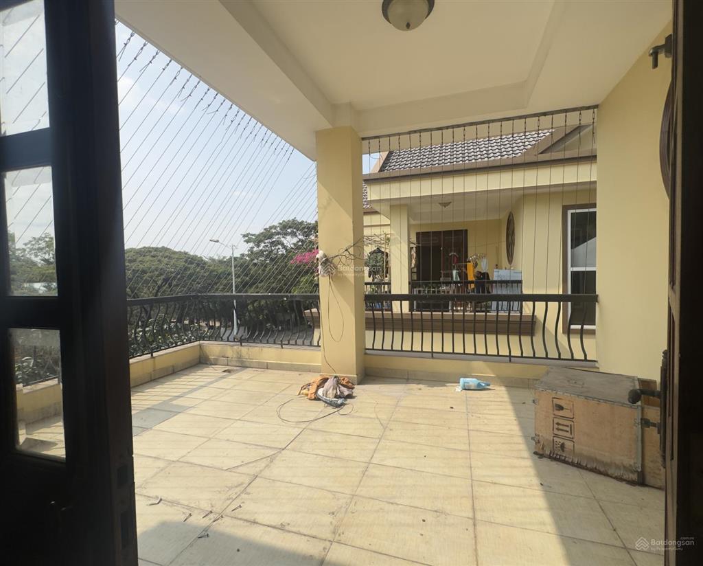 Cho thuê biệt thự thạnh mỹ lợi, dt 11x20m hầm  4 tầng  6 phòng.  quân 0901 380 ***