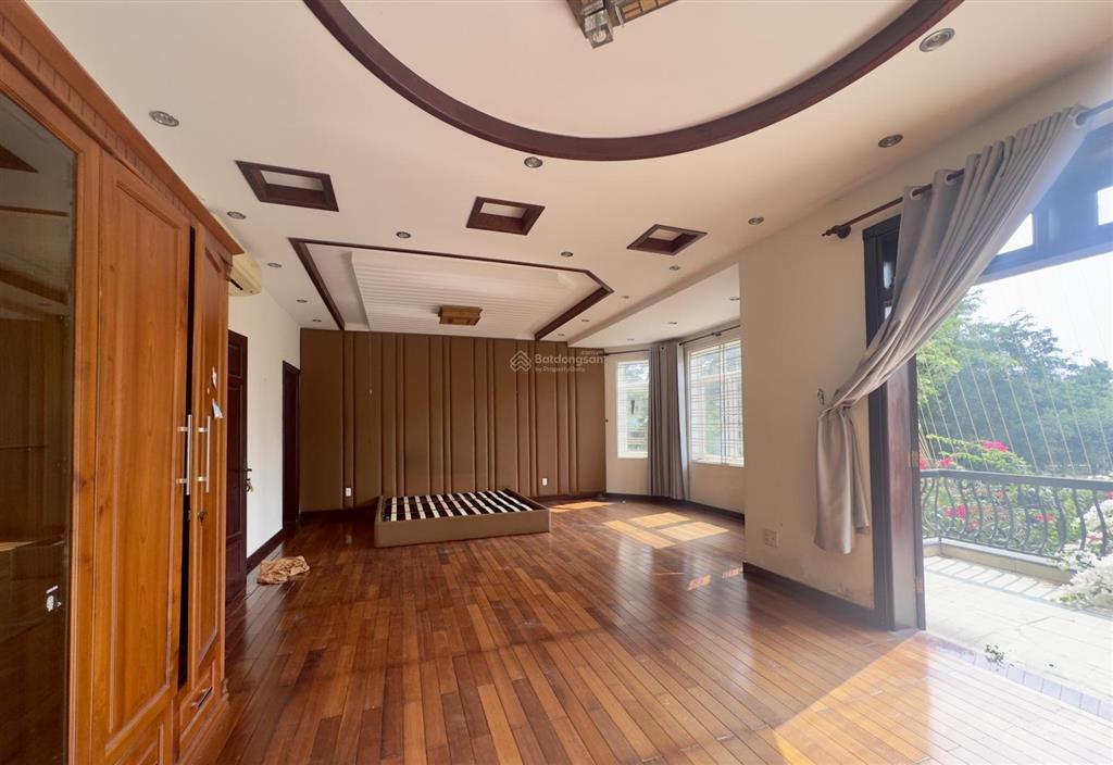 Cho thuê biệt thự thạnh mỹ lợi, dt 11x20m hầm  4 tầng  6 phòng.  quân 0901 380 ***