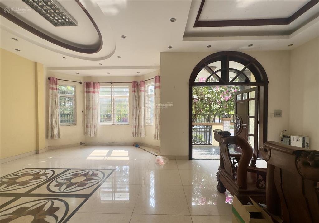 Cho thuê biệt thự thạnh mỹ lợi, dt 11x20m hầm  4 tầng  6 phòng.  quân 0901 380 ***
