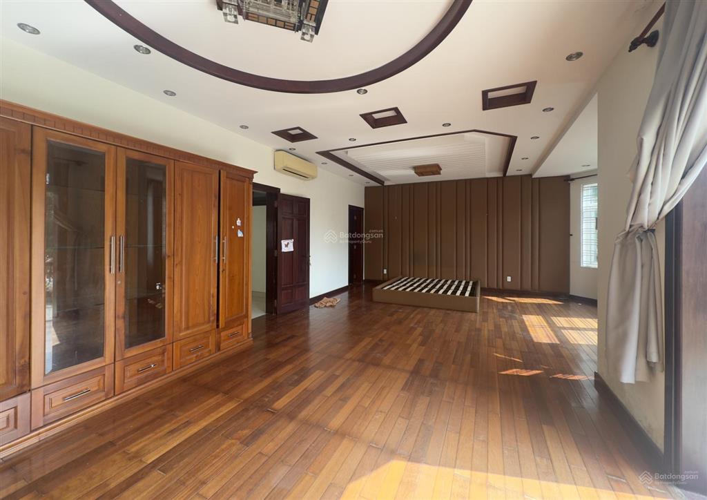 Cho thuê biệt thự thạnh mỹ lợi, dt 11x20m hầm  4 tầng  6 phòng.  quân 0901 380 ***