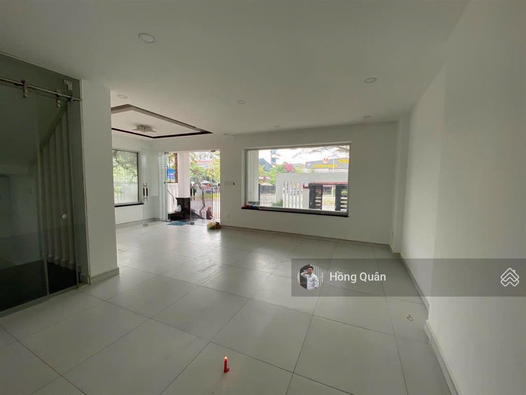 Cho thuê nhà mặt tiền trương văn bang dt 8x20m hầm 4 tầng .chỉ 65tr/th.quân 0901 380 ***
