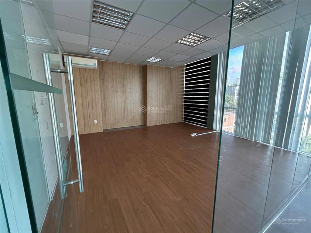 Cho thuê sàn văn phòng khu đảo kim cương  q.2, dt 165m² trang bị máy lạnh. giá chỉ 32tr/th