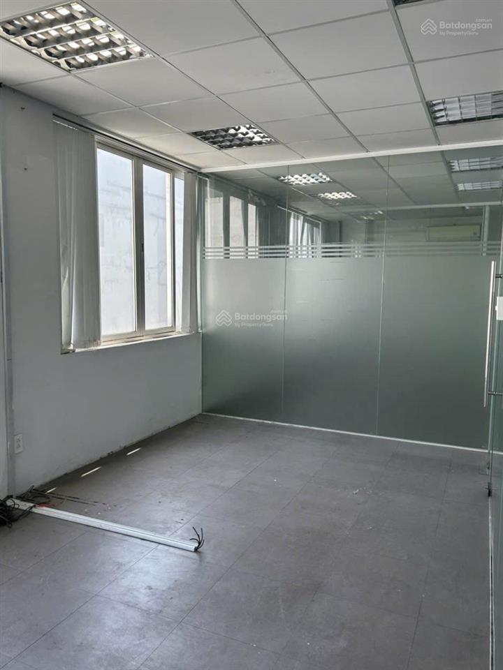 Cho thuê sàn văn phòng khu đảo kim cương  q.2, dt 165m² trang bị máy lạnh. giá chỉ 32tr/th