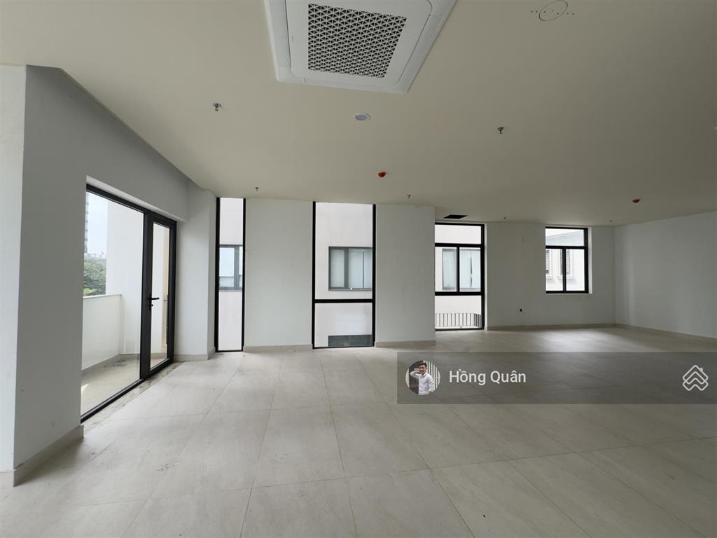 Cho thuê tòa nhà mặt tiền bát nàn, hầm  7 tầng. giá 155tr/th. quân 0901 380 ***