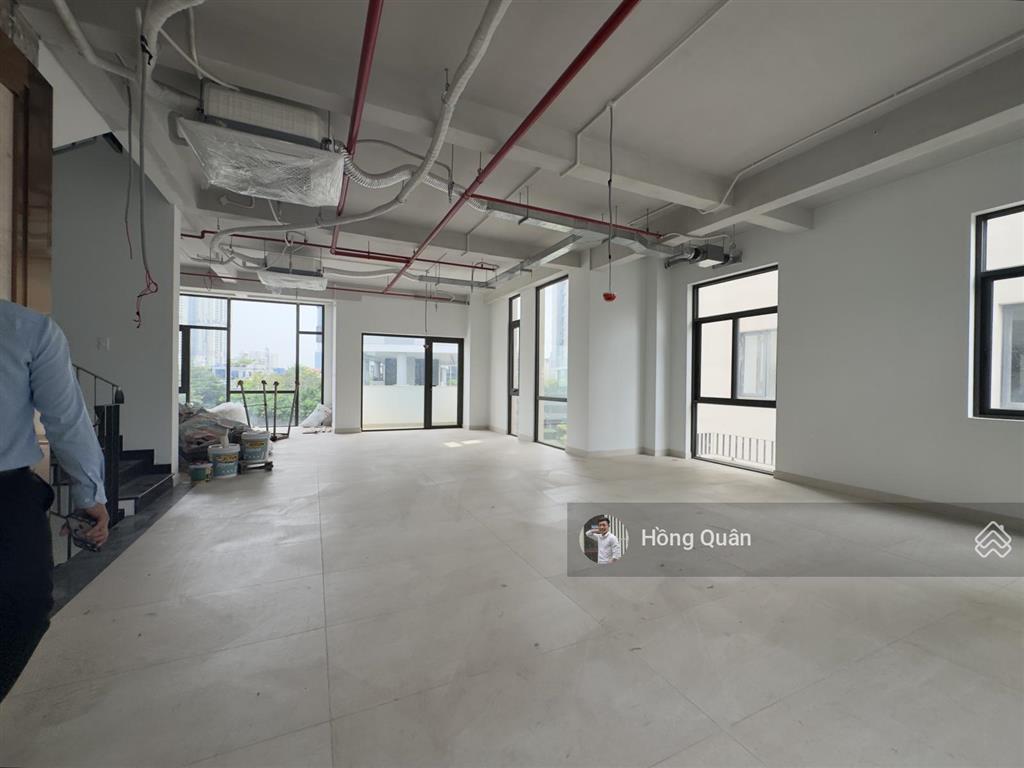 Cho thuê tòa nhà mặt tiền bát nàn, hầm  7 tầng. giá 155tr/th. quân 0901 380 ***