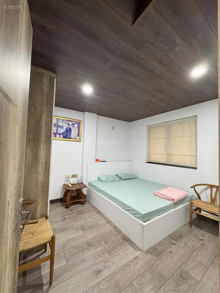 Cho thuê biệt thự sân vườn thạnh mỹ lợi, 400m²  hầm, 4 tầng. giá 95tr/th. quân 0901 380 ***