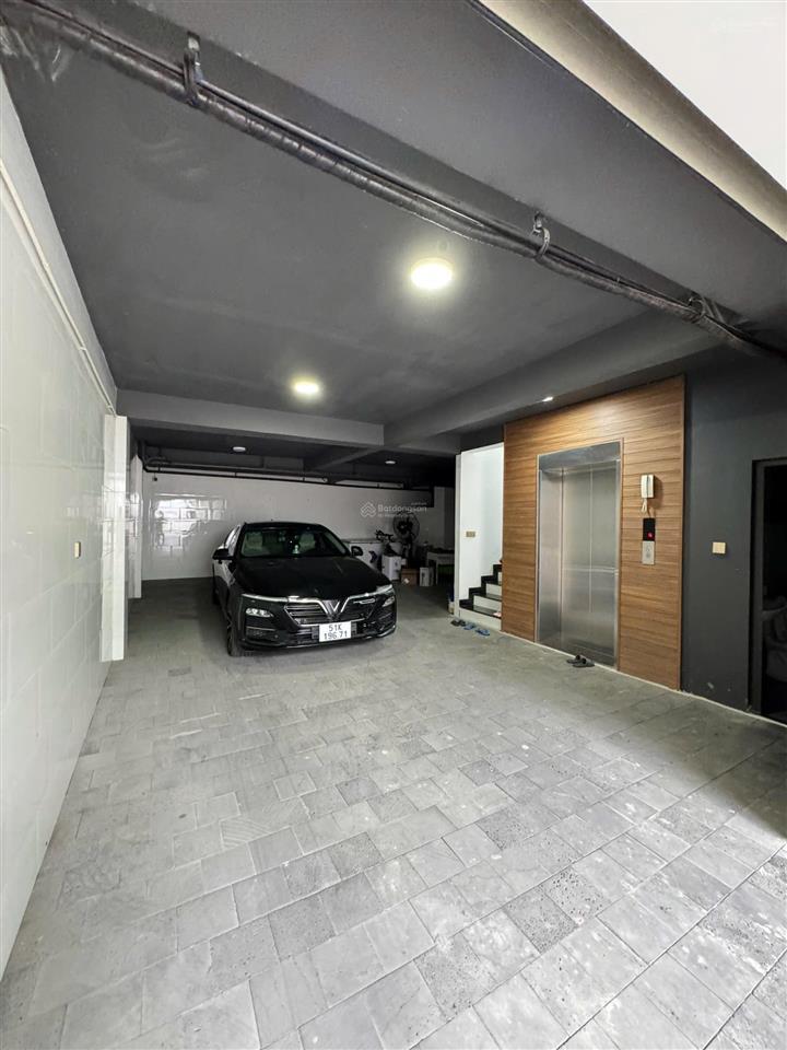 Cho thuê biệt thự sân vườn thạnh mỹ lợi, 400m²  hầm, 4 tầng. giá 95tr/th. quân 0901 380 ***