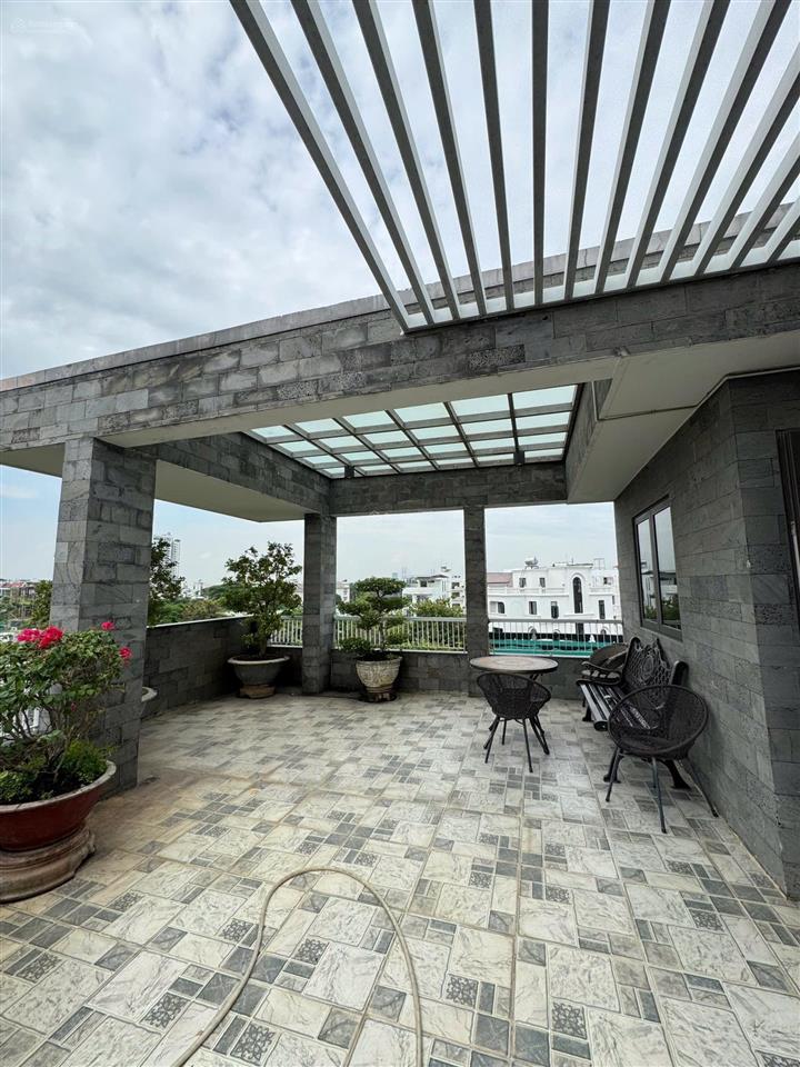 Cho thuê biệt thự sân vườn thạnh mỹ lợi, 400m²  hầm, 4 tầng. giá 95tr/th. quân 0901 380 ***