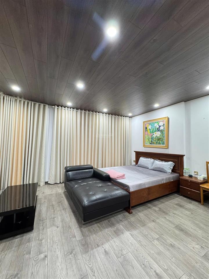 Cho thuê biệt thự sân vườn thạnh mỹ lợi, 400m²  hầm, 4 tầng. giá 95tr/th. quân 0901 380 ***